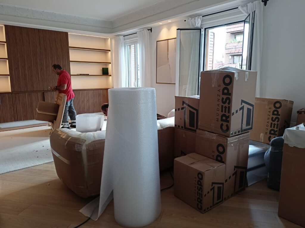 embalaje de muebles en plástico de burbujas